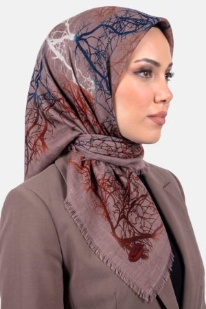 02d66a4a047b432c85b25318c31fe4bb.jpg Yasemin Desenli Flamlı Dimi Eşarp 6533-13