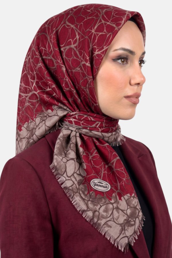 040f3047db744ba680f10918c9af4eaf.jpg Yasemin Desenli Flamlı Dimi Eşarp 6534-3