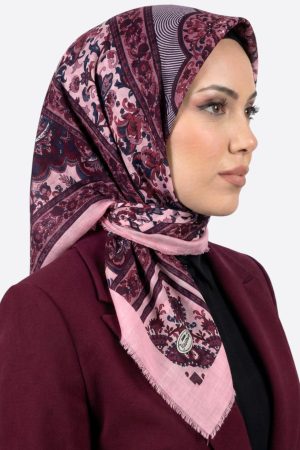16d46345f7bf4f1eabbce775c8bf5355.jpg Desenli Flamlı Eşarp 6524-13
