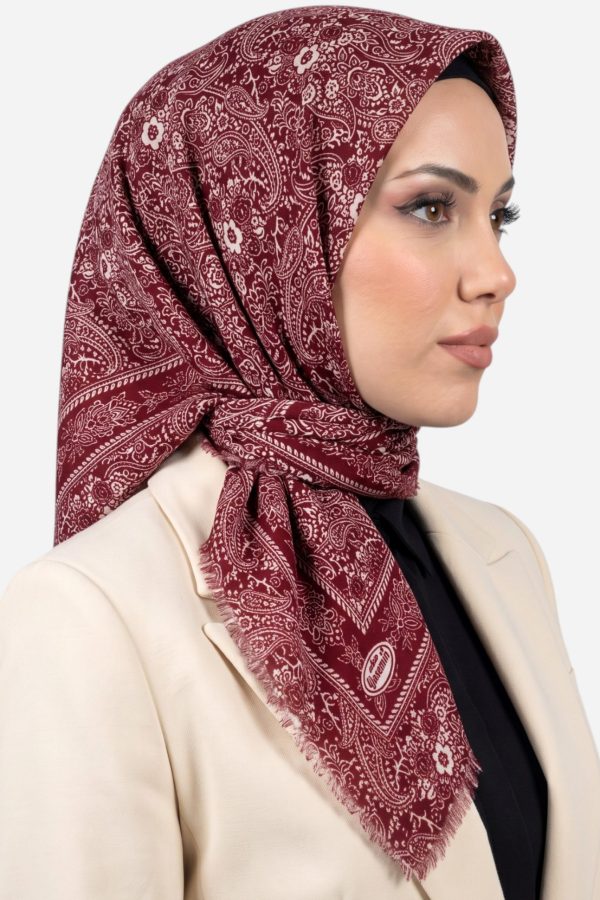 1f3ffbd98099423fba051d5e9681bcdd.jpg Yasemin Desenli Flamlı Dimi Eşarp 6536-6