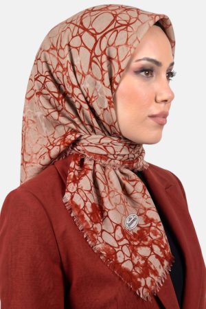 260145b3c44b4e2e94c14cbb079277a8.jpg Yasemin Desenli Flamlı Dimi Eşarp 6534-14