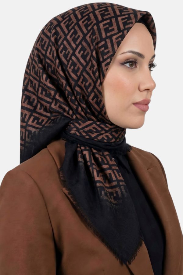 4029ca8d0b4d42749b55d9157eb2cb84.jpg Desenli Flamlı Dimi Eşarp 6539-4