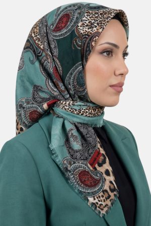 444fe5b2f77a48ed9b71d2324f2db1cc.jpg Yasemin Desenli Flamlı Dimi Eşarp 6538-3