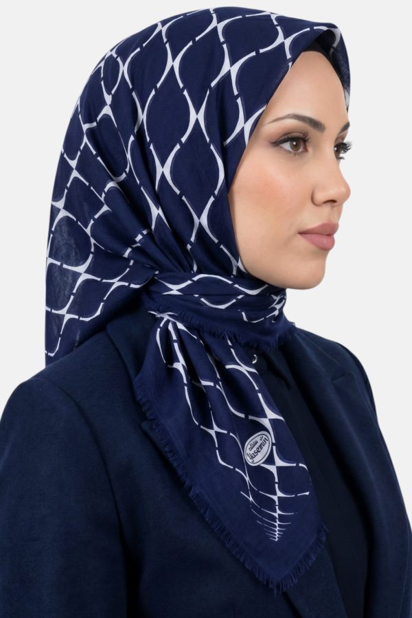51e0d01a7b684a0fab2678ebff879d5e.jpg Yasemin Desenli Flamlı Dimi Eşarp 6535-2