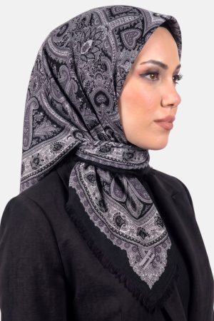 5e070932196c41d3a6e2c2d31683d52a.jpg Desenli Flamlı Eşarp 6519-18