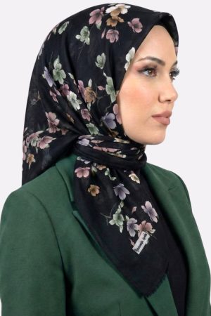 5ece0e8b2a2541d08d7125eeea1949b6.jpg Yasemin İpek Desenli Flamlı Eşarp 6529-21