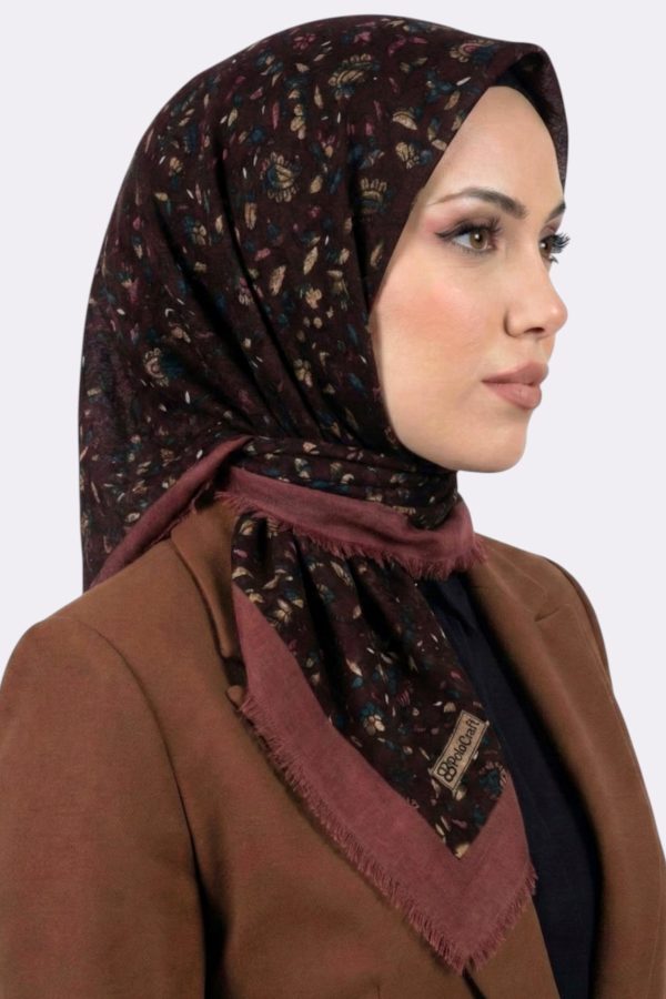 715a81835c714ad2943234317689b745.jpg Desenli Flamlı Eşarp 6525-16