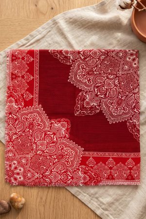738cd27fac4248e0b054774cd22a0cce.jpg Yasemin Desenli Flamlı Dimi Eşarp 6540-25