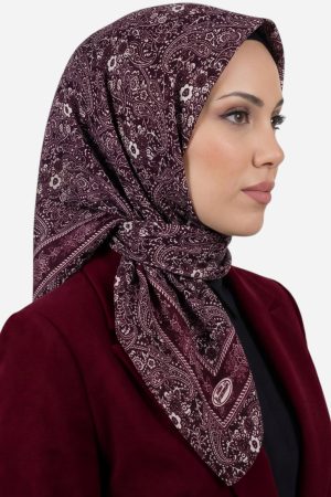 8617ef63cabc4807a123354121e4298f.jpg Yasemin Desenli Flamlı Dimi Eşarp 6536-4