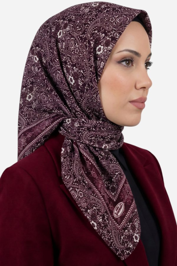 8617ef63cabc4807a123354121e4298f.jpg Yasemin Desenli Flamlı Dimi Eşarp 6536-4