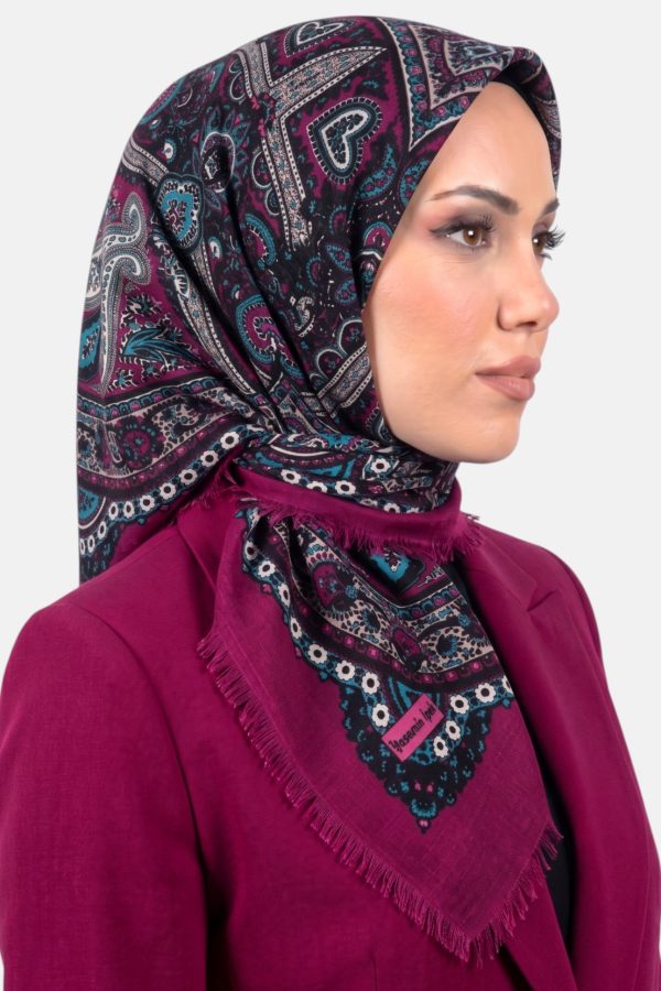 8c706d8bf3df4f59bc87e7ff9fbedac4.jpg Desenli Flamlı Eşarp 6519-28
