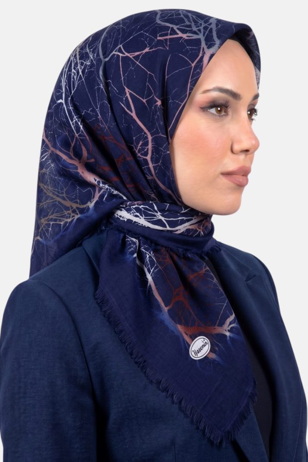 94cde2b1a16e476ca8c1422d2a727722.jpg Yasemin Desenli Flamlı Dimi Eşarp 6533-6