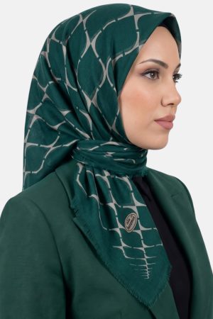958108d33cb54f1ba37356301dedc290.jpg Yasemin Desenli Flamlı Dimi Eşarp 6535-22