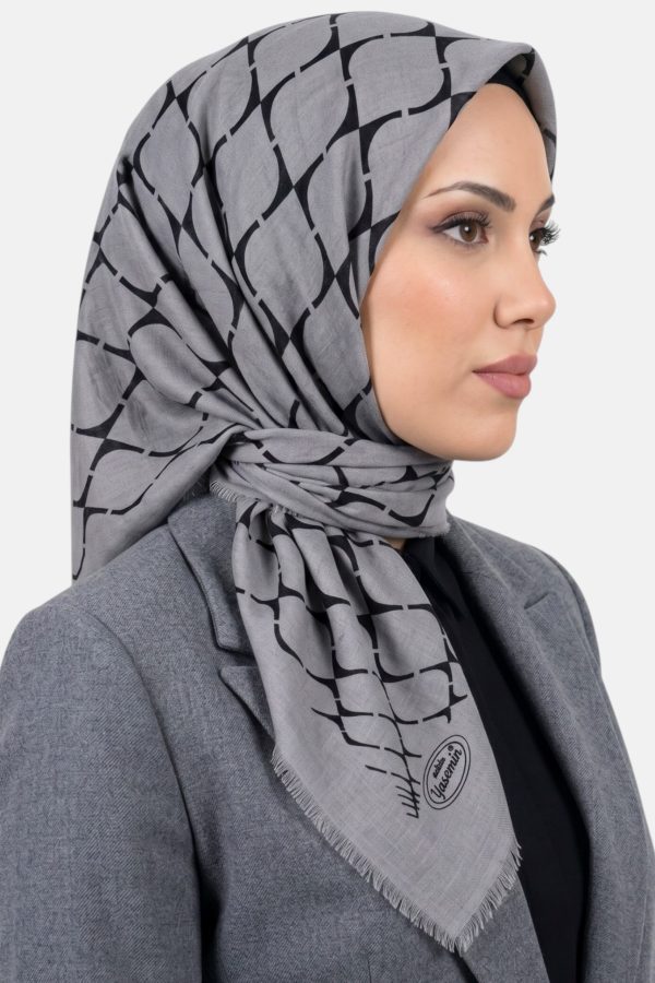 959b39e1ea31417cae225eefc72fa4d3.jpg Yasemin Desenli Flamlı Dimi Eşarp 6535-10