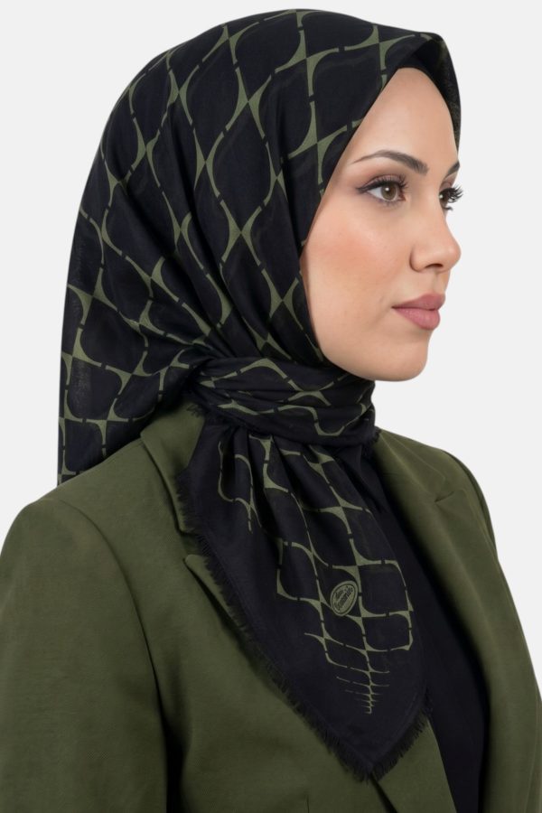 9b924add937242b28a1fa1d34bd89ff4.jpg Yasemin Desenli Flamlı Dimi Eşarp 6535-20