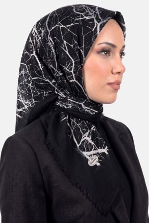 a2a7e774e0c74a629d37cd9e73e6a54e.jpg Yasemin Desenli Flamlı Dimi Eşarp 6533-10