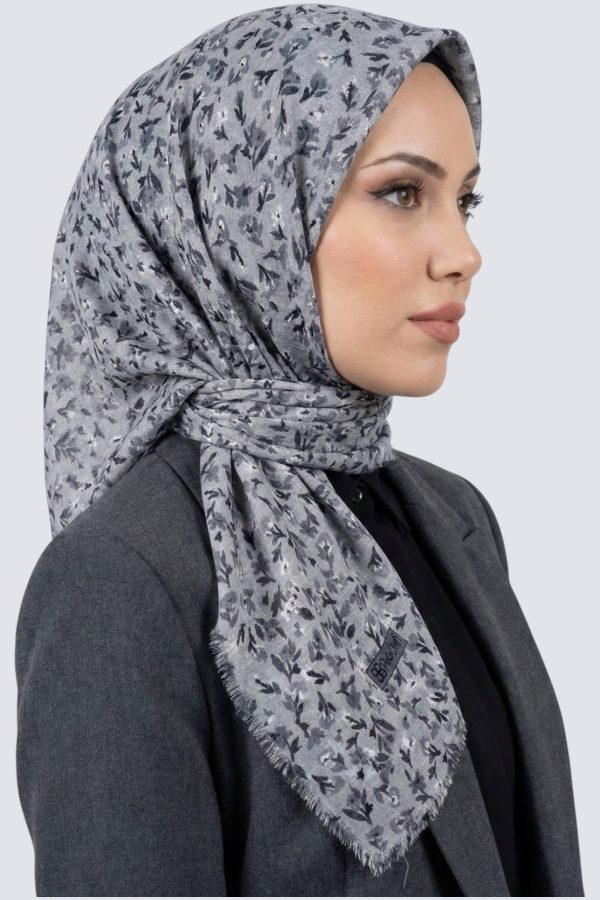 a5553d0e8dd843a0981c87859340cfc6.jpg Desenli Flamlı Eşarp 6515-14