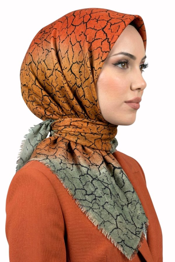 bb50e9b76c2d48df8438f75cf5edb411.jpg Desenli Flamlı Eşarp 6517-8