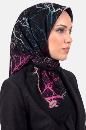 bfad07ce19ad476fa311731975c428be.jpg Yasemin Desenli Flamlı Dimi Eşarp 6533-21