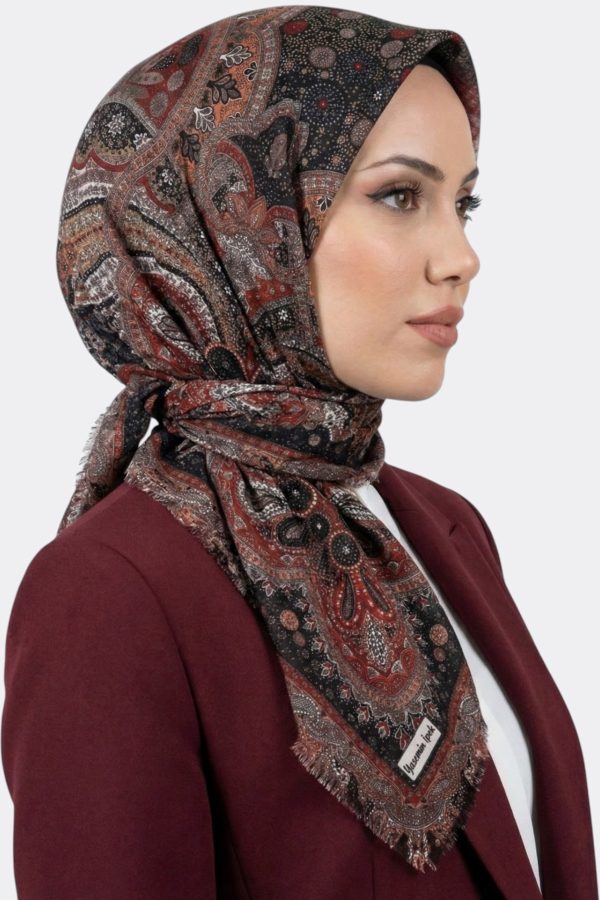 c1194c2a885e4a31a74a8d258524aec0.jpg Desenli Flamlı Eşarp 6514-21