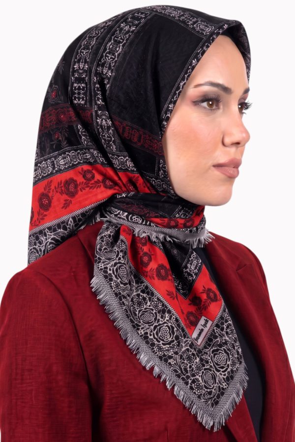 dfadc79966b34a6aa2e9420e107322e7.jpg Yasemin Desenli Flamlı Dimi Eşarp 6532-7