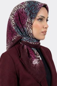 Yasemin İpek Desenli Flamlı Eşarp 6528-1