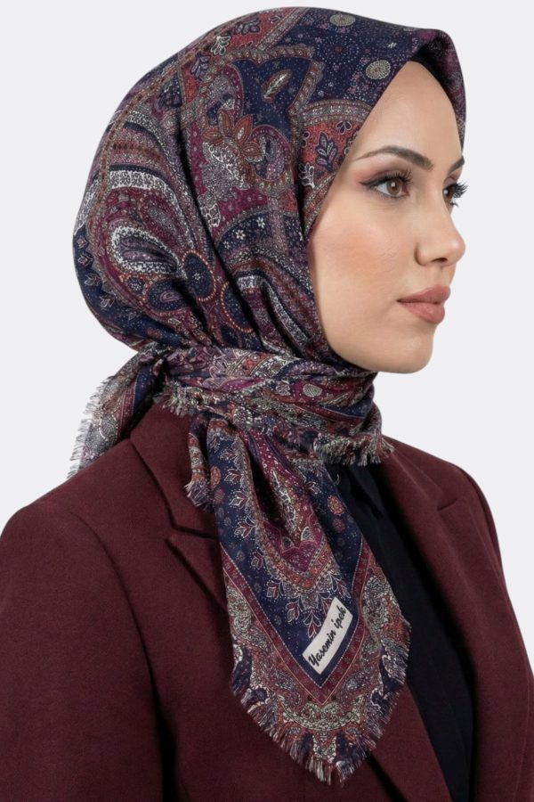 fabd53dc6fe5476783976517564e4c12.jpg Desenli Flamlı Eşarp 6514-2