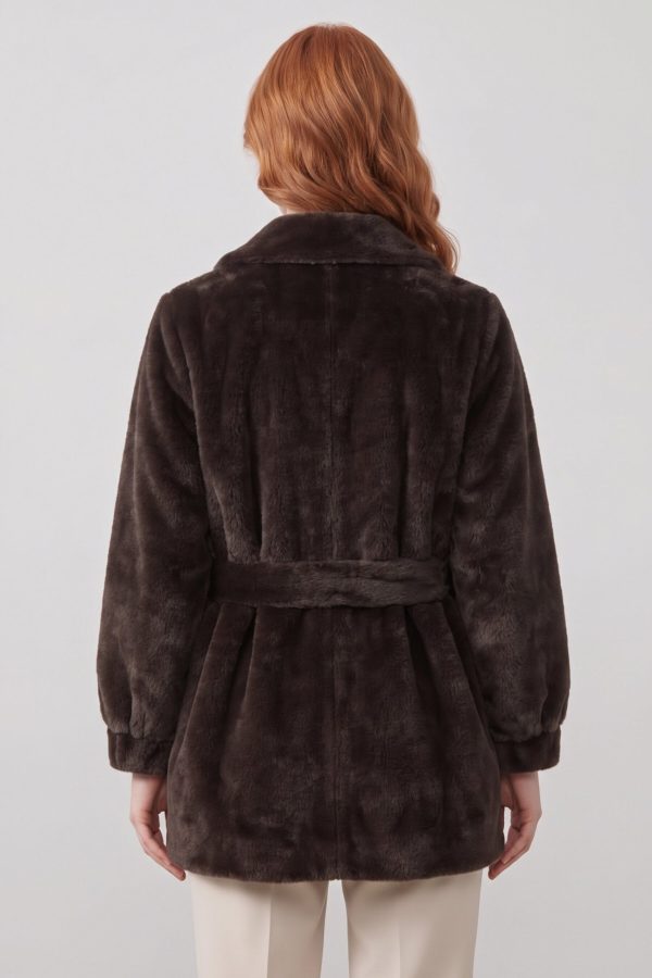 e32173d472914308a3a8e105058d6728.jpg Peluş Kuşaklı Kısa Kaban 20127-3